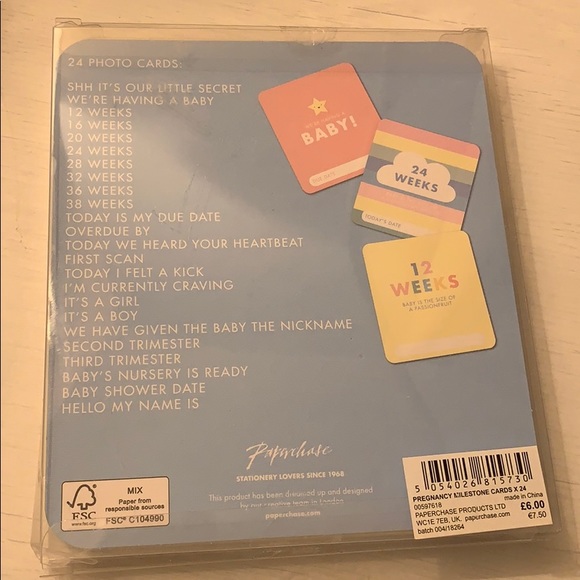 Pregnancy Milestone Cards by Paperchase - Picture 2 of 2